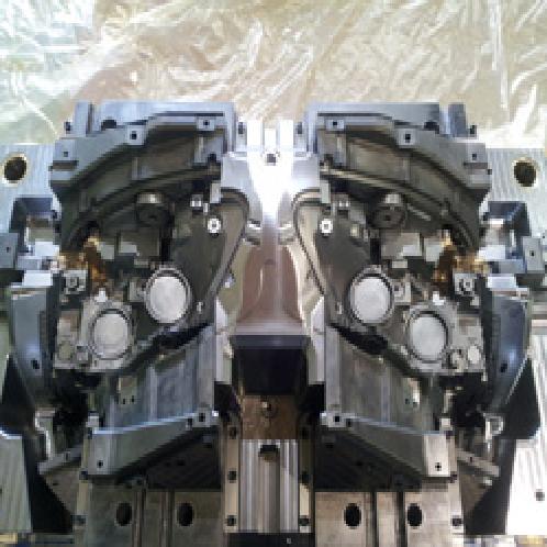 Plastic injection mold for automotive parts / Midium & large