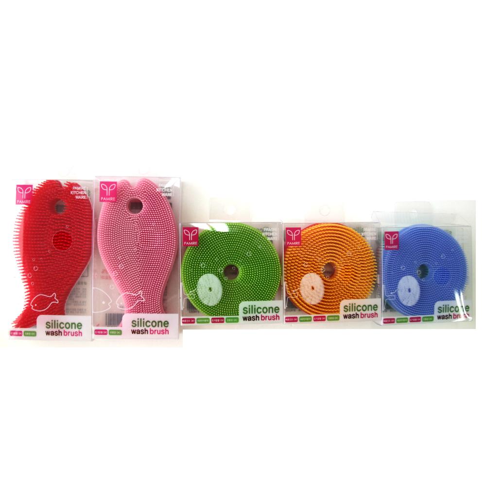 Silicone wash brush