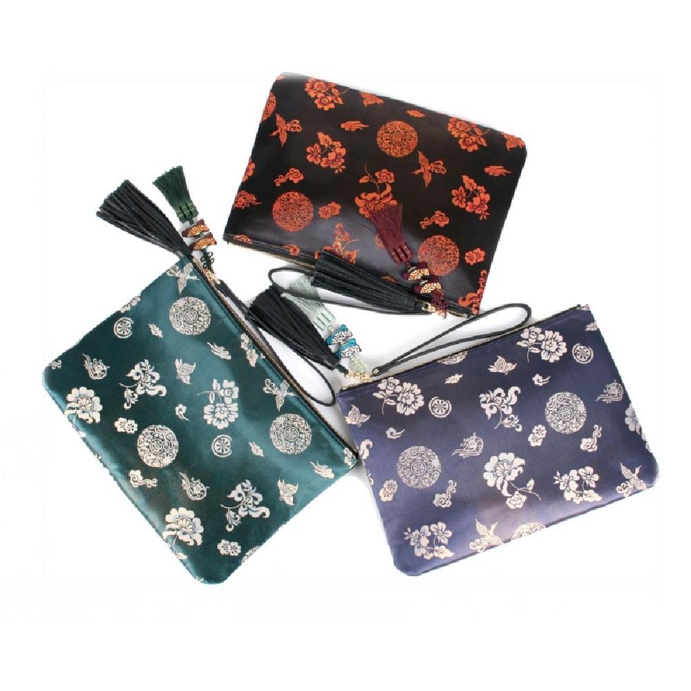 CLUTCH BAG WITH TRADITIONAL PATTERN AND NORIGAE COMBINATION
