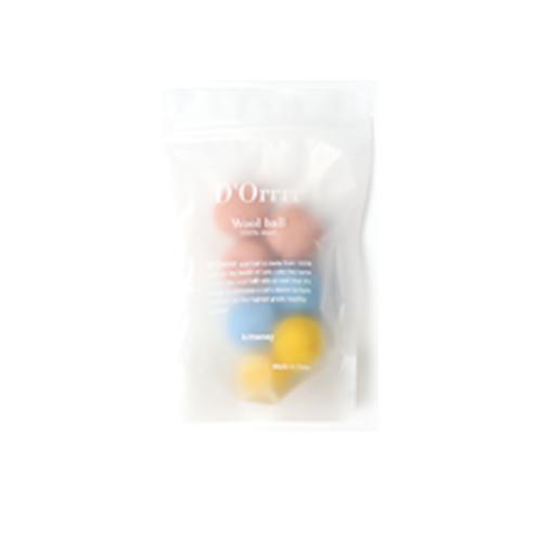 6 wool balls(blue and pink and yellow)