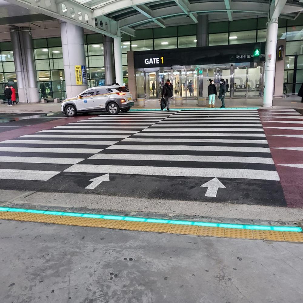 Smart Traffic Light / Smart Crosswalk [Floor type Pedestrian Traffic Light]