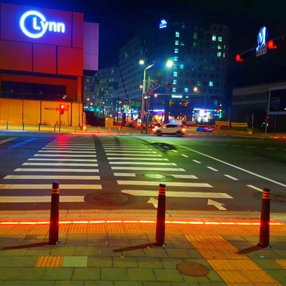 Smart Traffic Light / Smart Crosswalk [Floor type Pedestrian Traffic Light]
