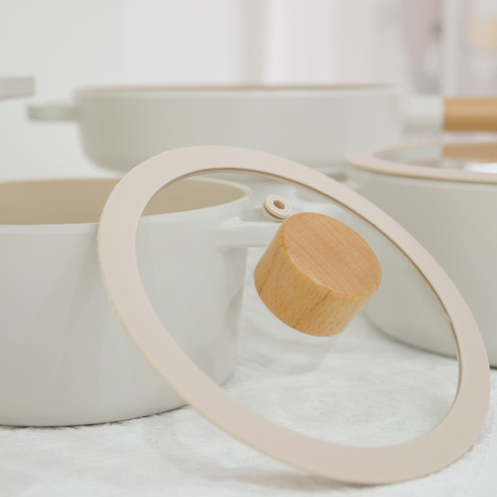 ONE-HANDED POT 18CM