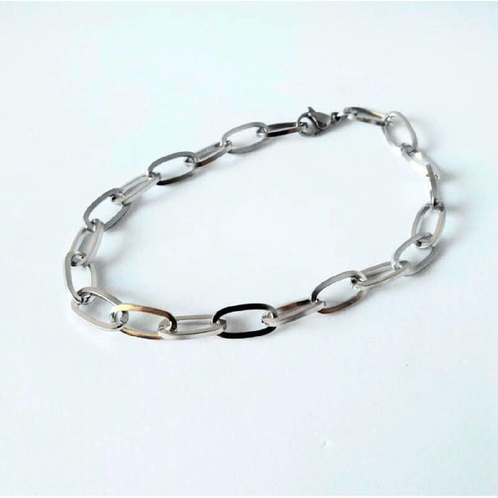 Surgical steel simple oval link chain, one-size-fits-all layering layered bracelet